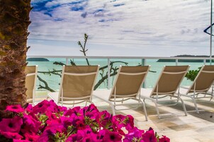 2 outdoor pools, sun loungers