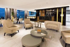 Lobby sitting area - Itacolomi Hotel (Picarras)