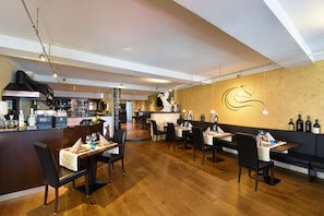 Lunch and dinner served - Hotel Amadeo (Zofingen)