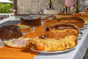 Tägliches inbegriffenes Frühstücksbuffet