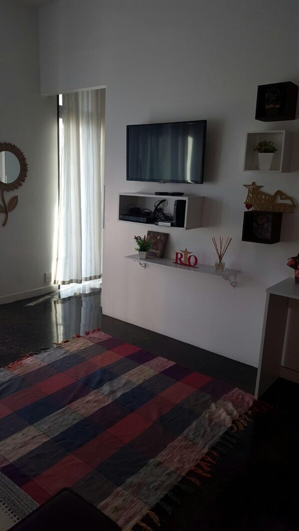 Deluxe Double Room, 2 Bedrooms, Smoking | Room amenity - Etours - Lindo 2 Quartos no Coração de Ipanema (Rio de Janeiro)