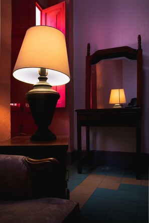 1 bedroom, desk, laptop workspace, blackout drapes - Maska Mansion (Guadalajara)