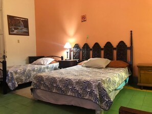 Family Studio Suite | 1 bedroom, desk, laptop workspace, blackout drapes