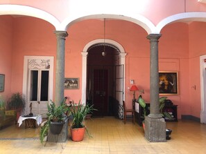 Living area - Maska Mansion (Guadalajara)