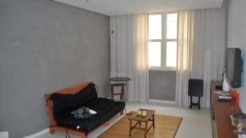 Flat-screen TV, fireplace