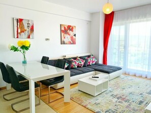 Familienapartment, 1  Queen-Bett und Schlafsofa | 1 Schlafzimmer, hochwertige Bettwaren, Schreibtisch