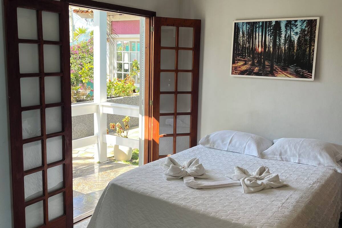 Minibar, wifi gratis y ropa de cama 