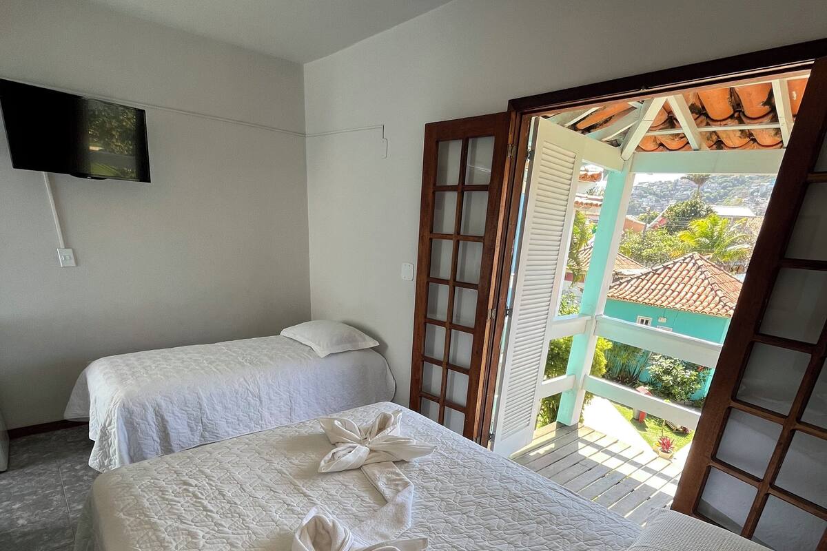 Minibar, wifi gratis y ropa de cama 