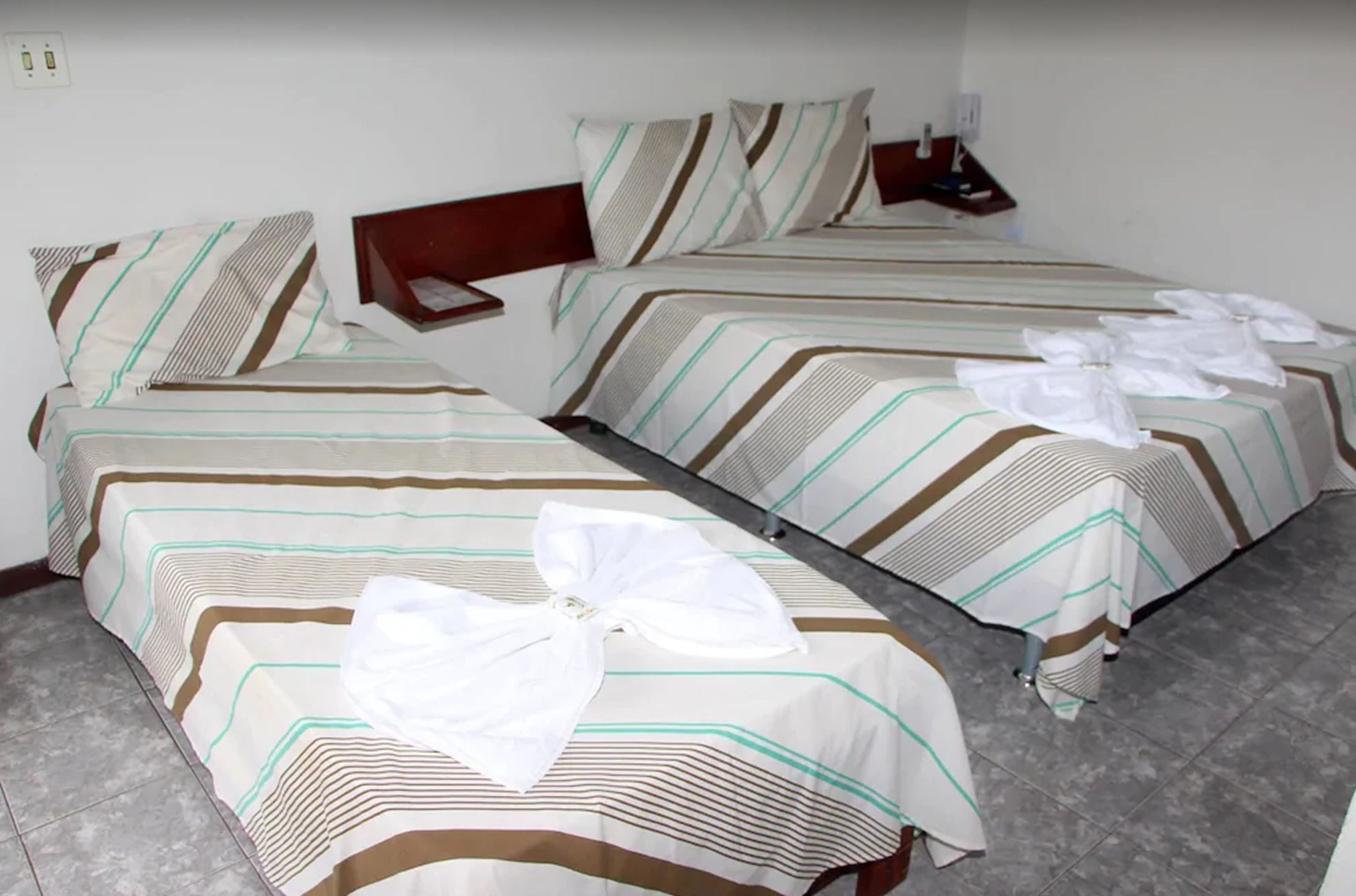 Minibar, kostenloses WLAN, Bettwäsche