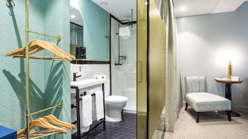 Classic Double Room | Bathroom