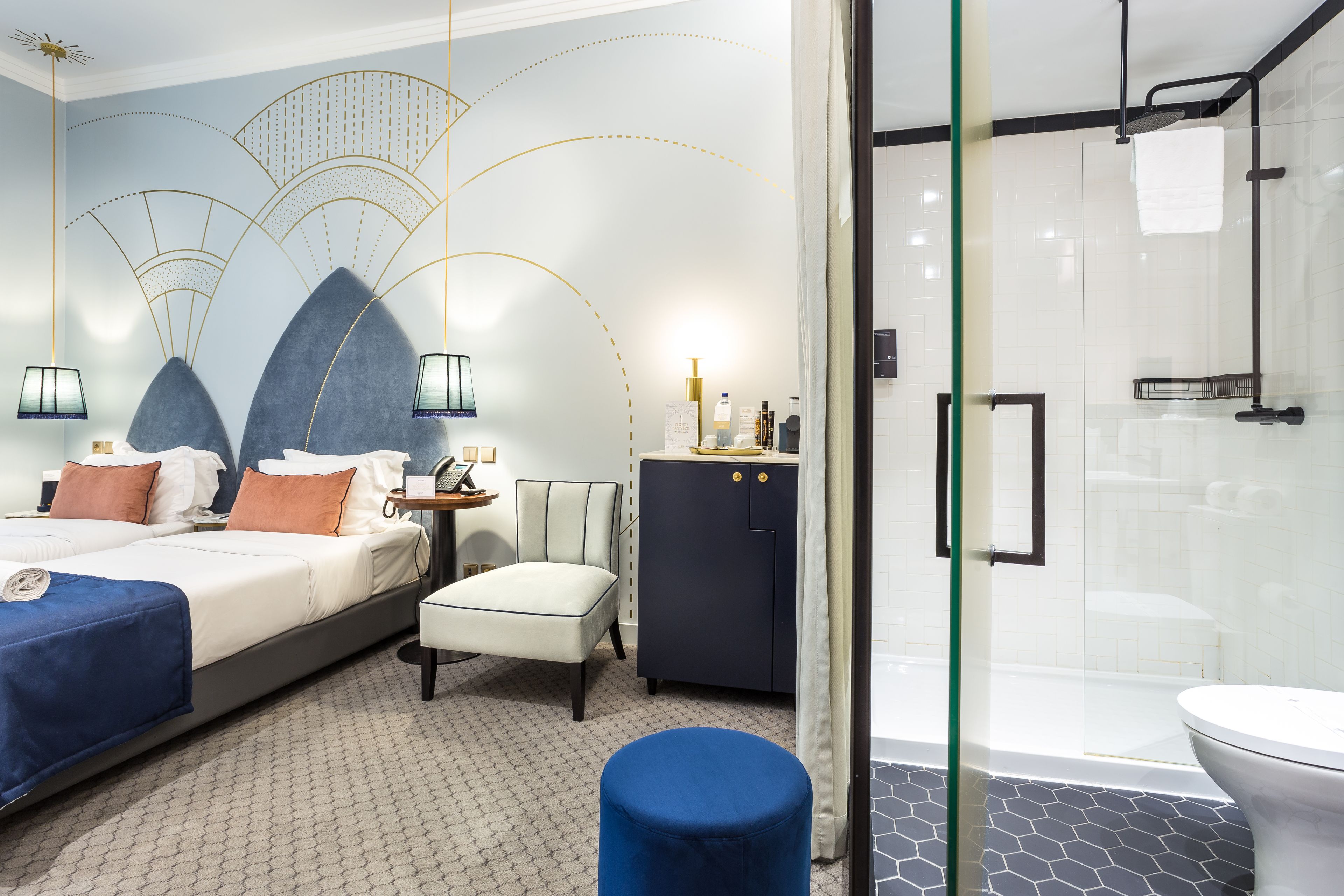 classic twin room | 1 bedroom, minibar, in-room safe, blackout curtains