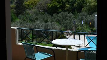 Premium bedding, memory-foam beds, in-room safe, individually decorated