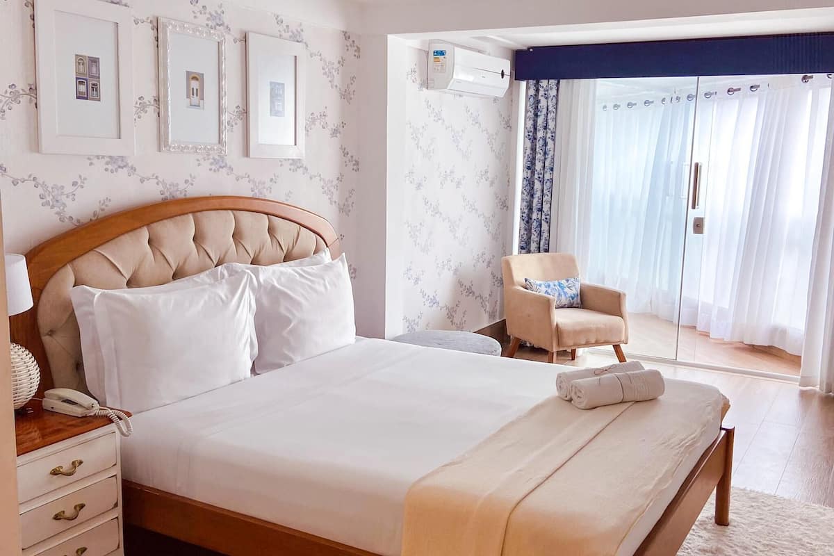 1 Schlafzimmer, Schreibtisch, Verdunkelungsvorhänge