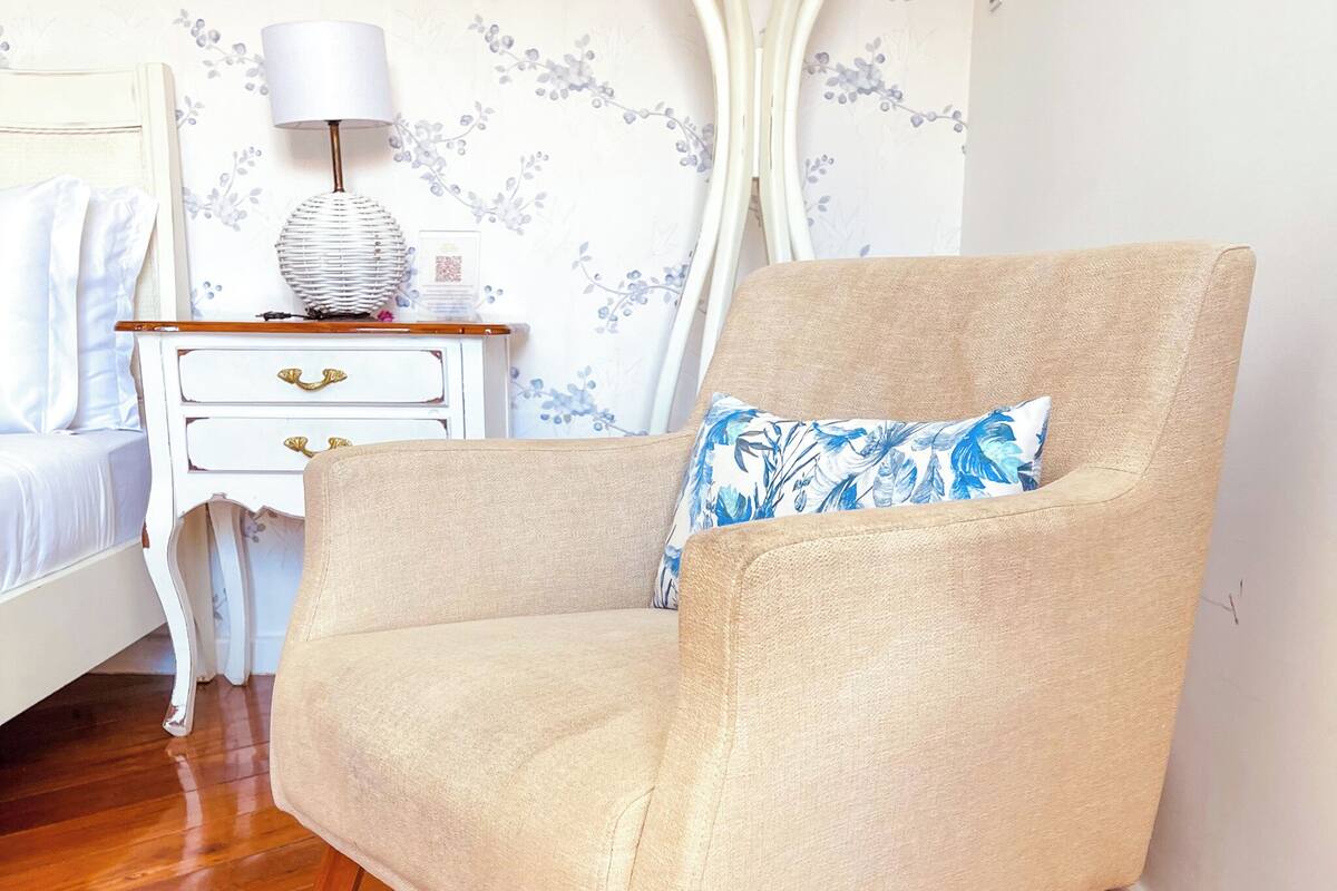 deluxe room, 1 queen bed, pool view | 1 bedroom, desk, blackout curtains, iron/ironing board