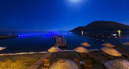 Liv Hotel By Bellazure