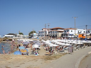 A rooftop pool - Elina Apartments Gouves (Hersonissos)