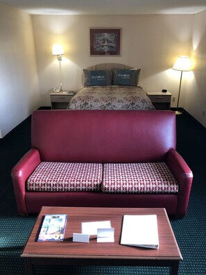 Deluxe Single Room, 1 Queen Bed, Jetted Tub