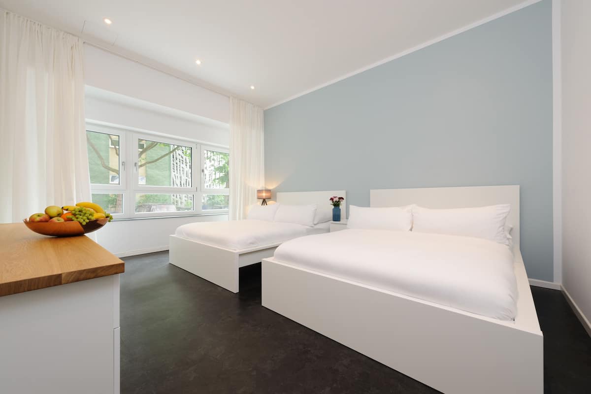 City Apartment, 2 Bedrooms, Kitchen | Premium bedding, desk, soundproofing, iron/ironing board
