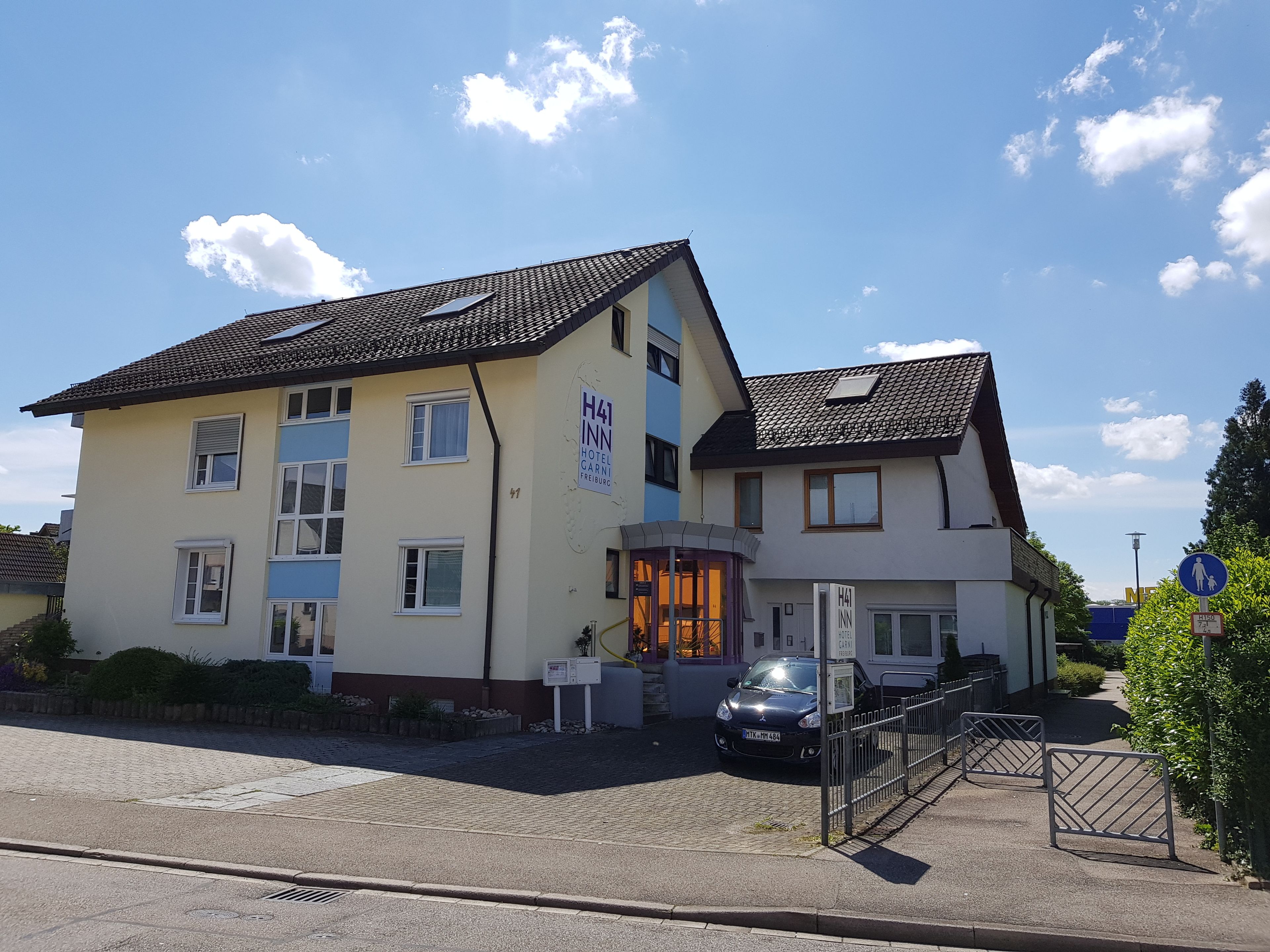 숙박 시설 정면