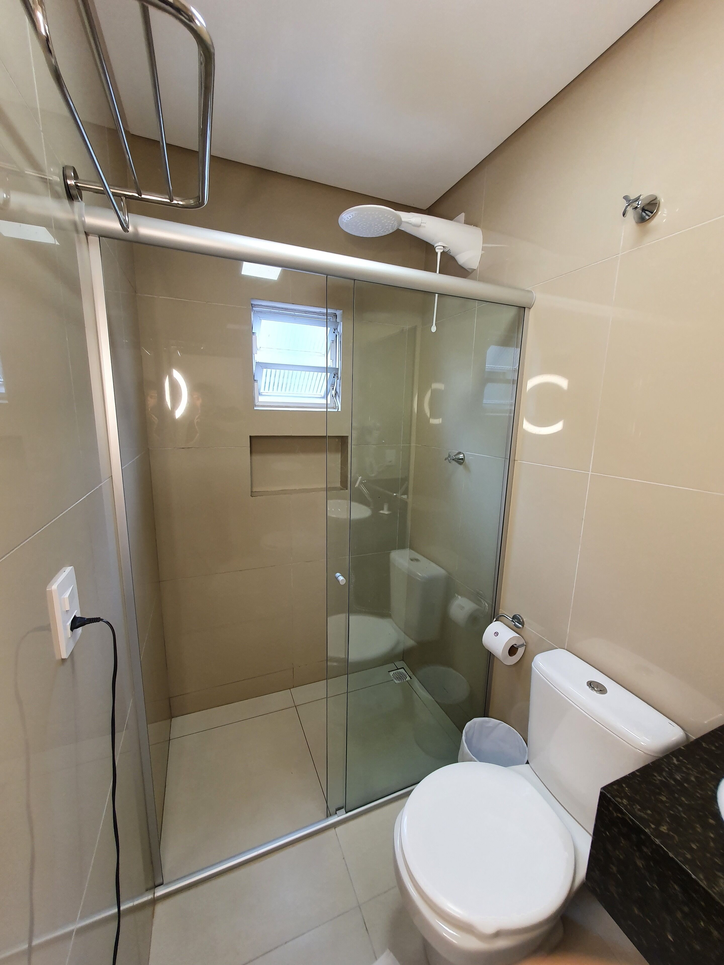 executive room, 1 double bed | bathroom | shower, free toiletries, hair dryer, towels