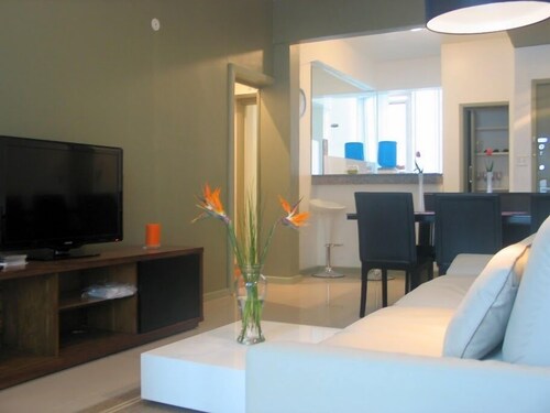 Etours - Luminoso 3 Quartos Ipanema Teixeira Melo