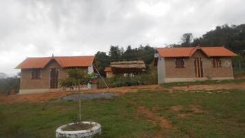 ๋๋ญ์ค ์ฌ๋ | ๋ฏธ๋๋ฐ, ์ฑ
์, ๋ฌด๋ฃ WiFi, ์นจ๋ ์ํธ