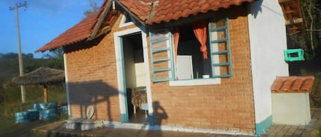 Chalet, Kitchenette, Courtyard Area