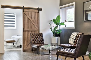 全景公寓, 3 间卧室, 城市景观 (785) | 1 多间卧室、办公桌、隔音、熨斗/熨衣板