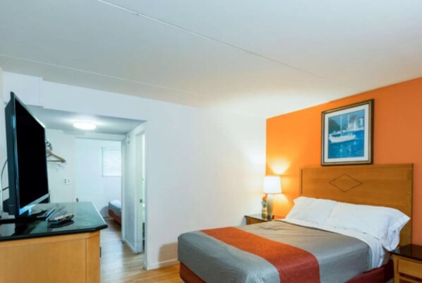 Basic Triple Room | Free WiFi, bed sheets