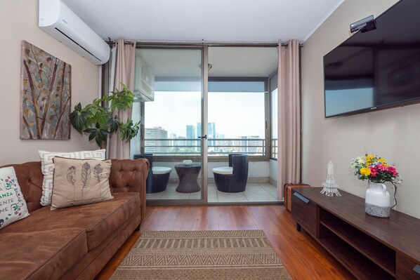 Apartment, 2 Schlafzimmer | Wohnzimmer | LED-Fernseher, aktuelle Filme