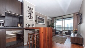 Apartment, 2 Bedrooms | Living room