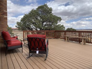 Terrace/patio - Rustic isolation near Capitol Reef National Park (Teasdale)