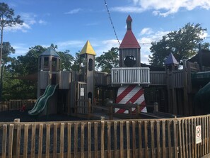 Children’s area - Beautiful 3-Level 4 BR Bayview Villa - Destin, Florida (Miramar Beach)