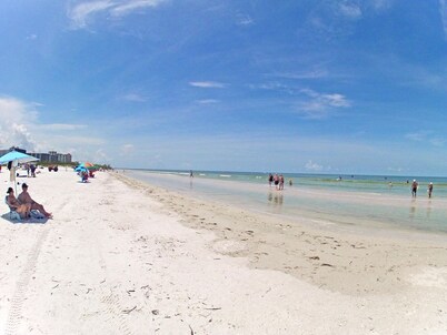 Sleeps 8 - Perfect condo for the Family!