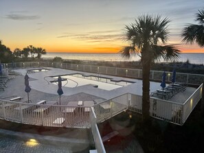 Terrace/patio - Stop Here! Can’t Beat This Villamare Top Floor Vacation Spot  (Hilton Head Island)