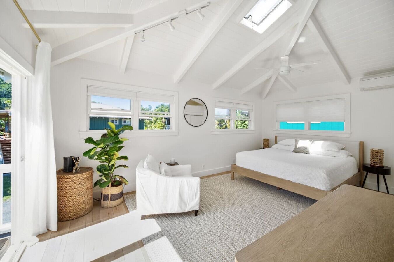 2 Schlafzimmer, Schreibtisch, Bügeleisen/Bügelbrett, Reisekinderbett