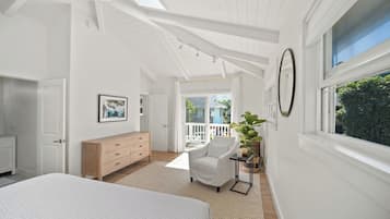 Desk, iron/ironing board, travel cot, free WiFi