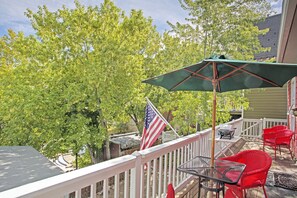 Outdoor dining - The Red House At 416 Park Avenue-Upper Unit (park city)