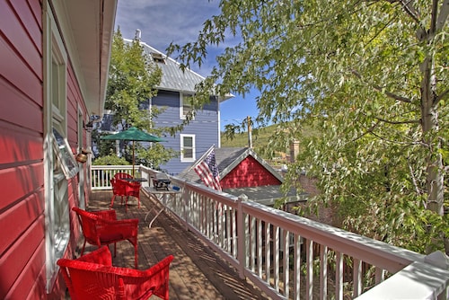 The Red House At 416 Park Avenue-Upper Unit