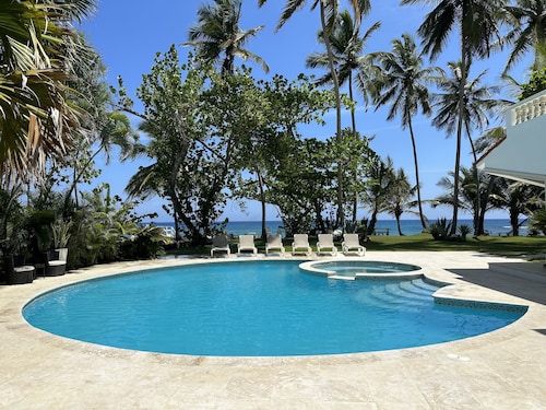 On The Beach Luxury Mediterranean Villa . Gated Community Partial or full staff