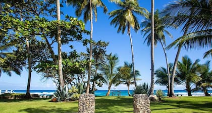 On The Beach Luxury Mediterranean Villa . Gated Community Partial or full staff