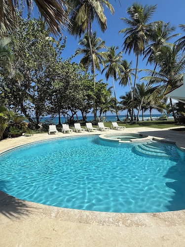 On The Beach Luxury Mediterranean Villa . Gated Community Partial or full staff