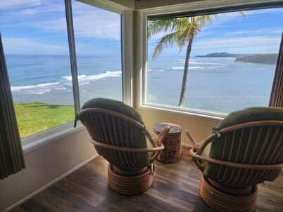 D3, BREATHTAKING views from ALL windows!! Private End Unit! New Walk in Shower!