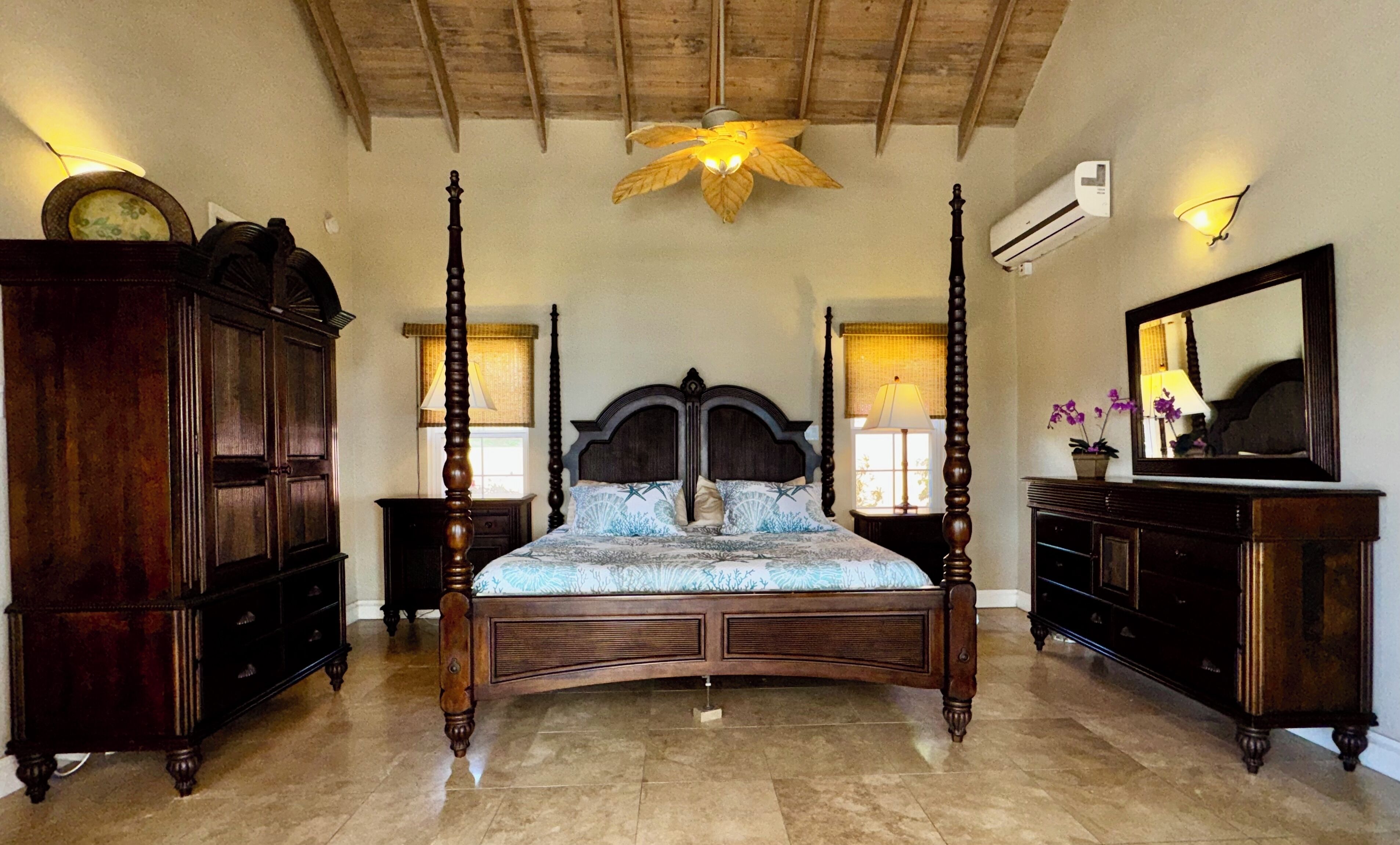 3 bedrooms, desk, iron/ironing board, free WiFi