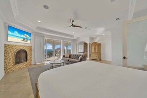 6 bedrooms, iron/ironing board, free WiFi, bed sheets