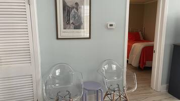 3 bedrooms, iron/ironing board, travel crib, WiFi (free)