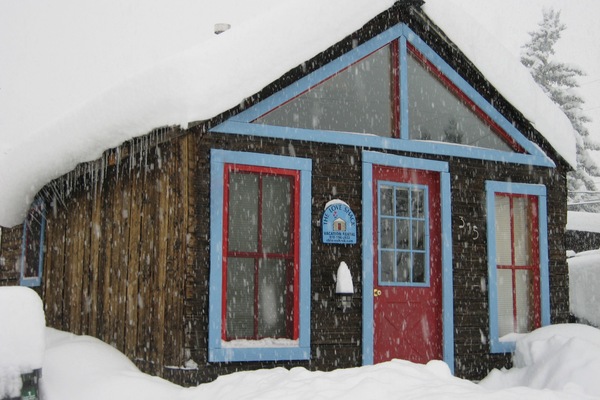 The Love Shack - Let it Snow