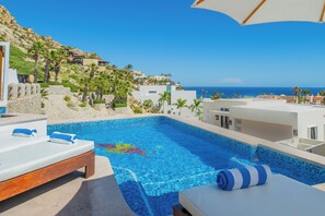 Piscine extérieure, piscine chauffée