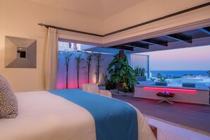 6 bedrooms, in-room safe, iron/ironing board, travel crib