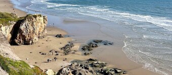 Only steps to PIER And BEACH with PARKING - VIEW - LOCATION, LOCATION, LOCATION